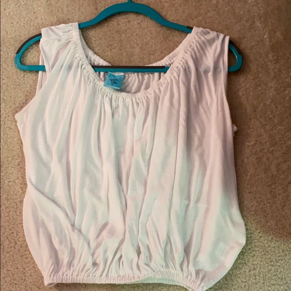 white fun summer top size small